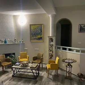 Westay מלון טביליסי