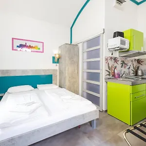 Amber Gardenview Studios מלון דירות בודפשט