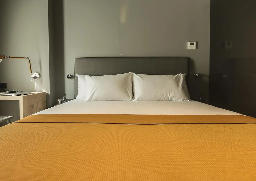 ***  Yurbban Trafalgar Hotel Barcelona Spain