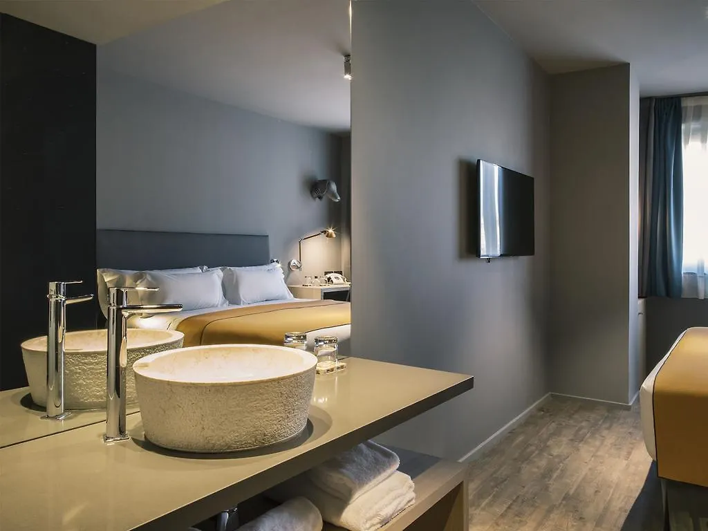 Yurbban Trafalgar Hotel Barcelona