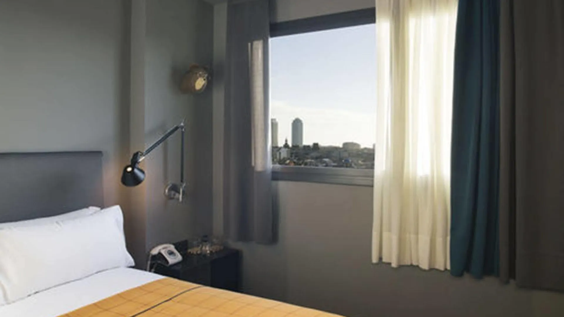 ***  Yurbban Trafalgar Hotel Barcelona Spain